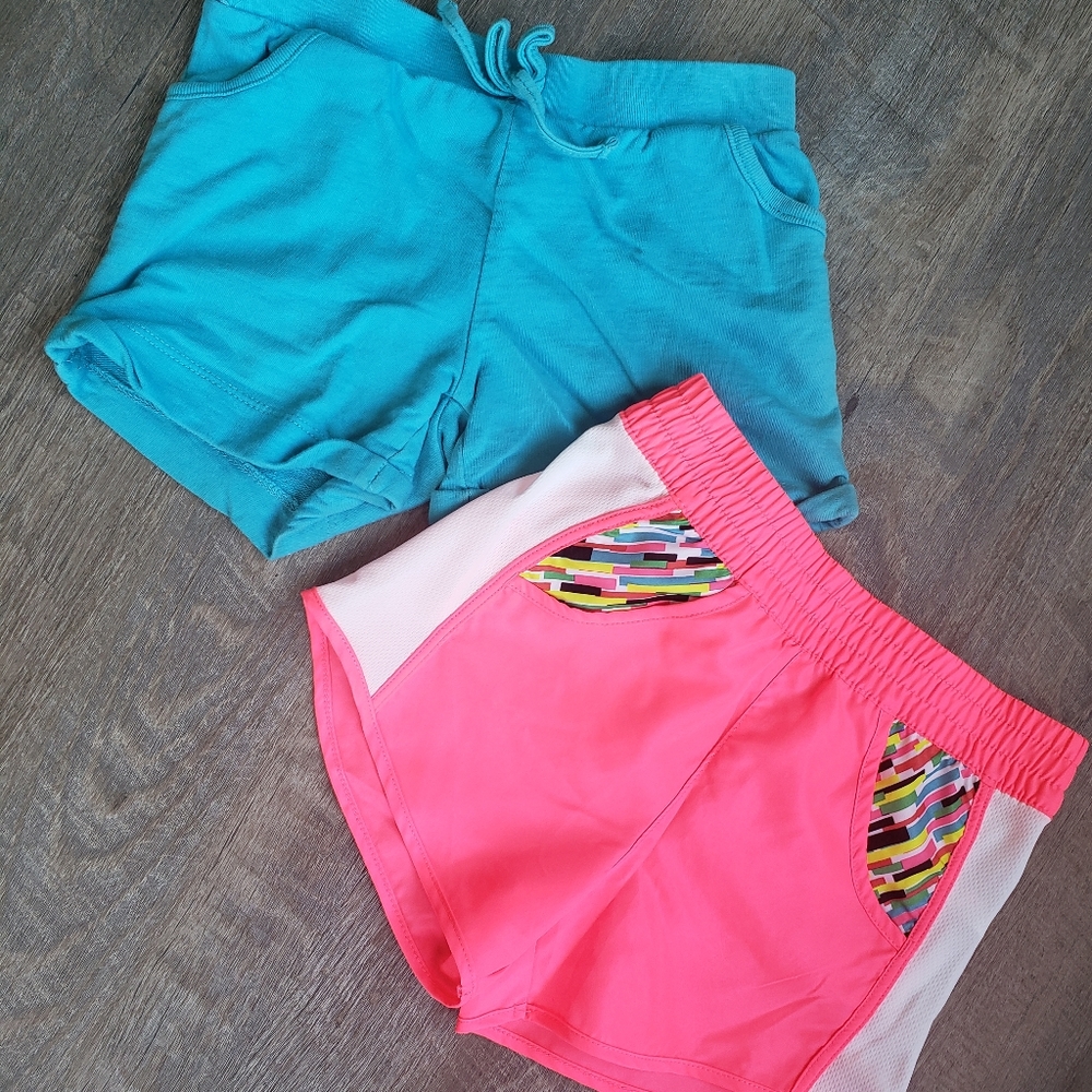 set of 2 active wear shorts size S 6/6X